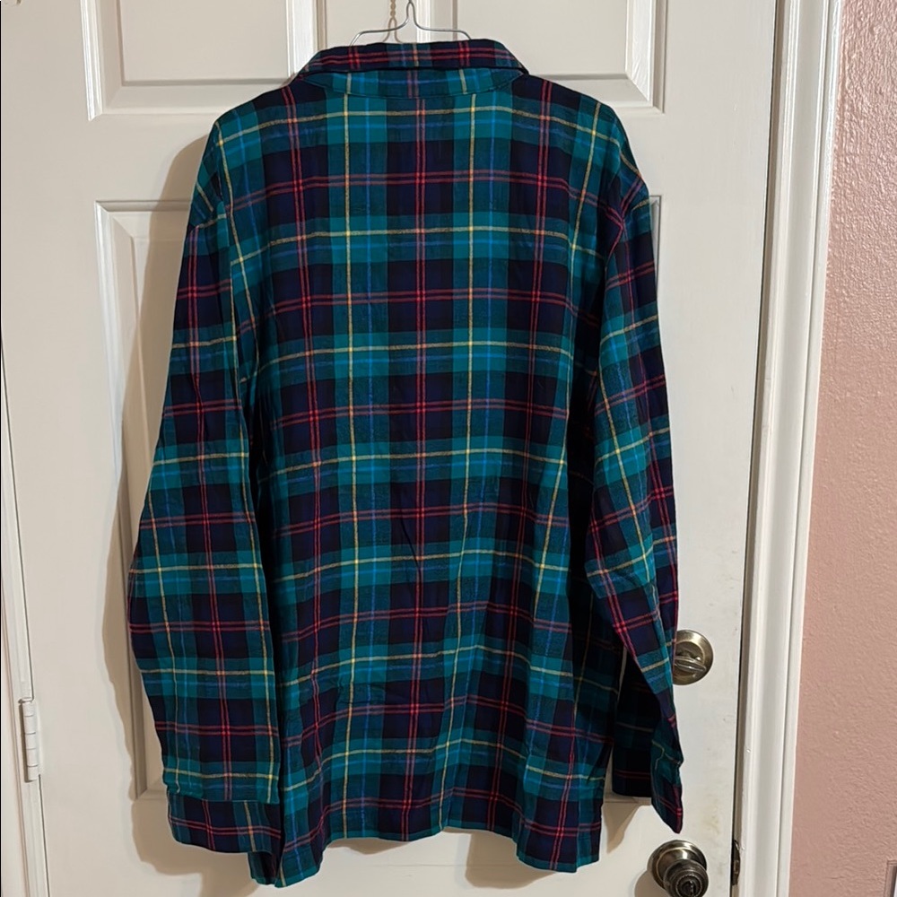 Lands' End Flannel Pajama Set - Picture 13 of 13